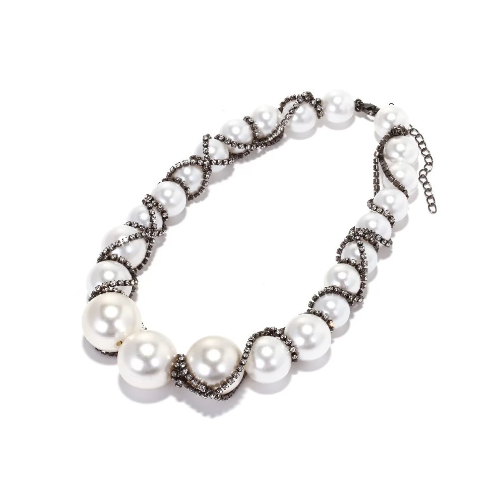 NWT. Zara Pearl and Silver Rhinestones Necklace. - Picture 2 of 9